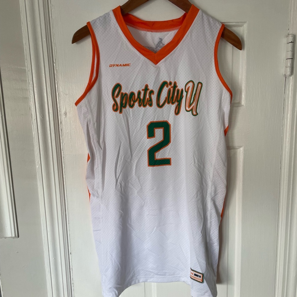Dynamic White Medium Basketball Jersey Sports City U NWOT B6